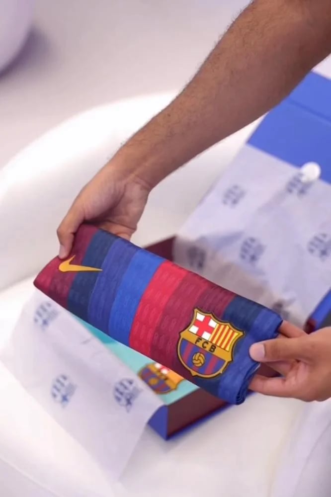 بوكس تيشيرتات الموسم الحالي لنادي برشلونة