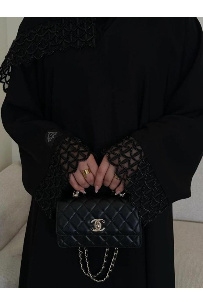 DEAL ABAYA عباية لورين من متجر ديل (DEAL) – قماش كريب بقصة نصف كلوش