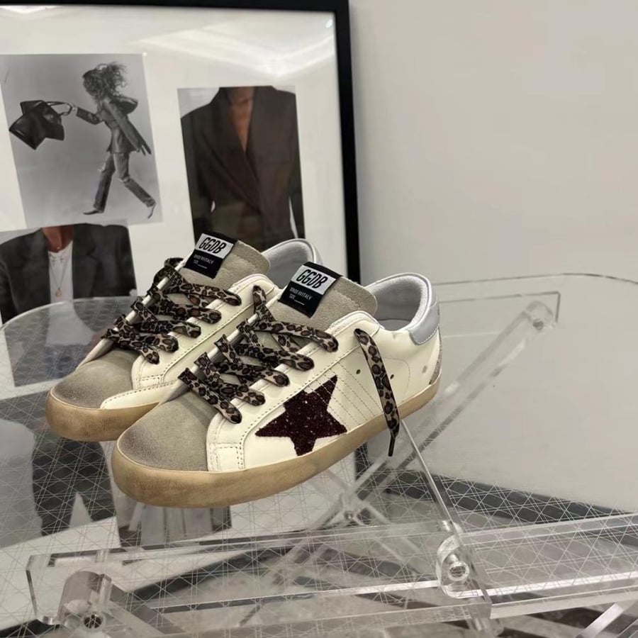 قولدن قوز  Shoes