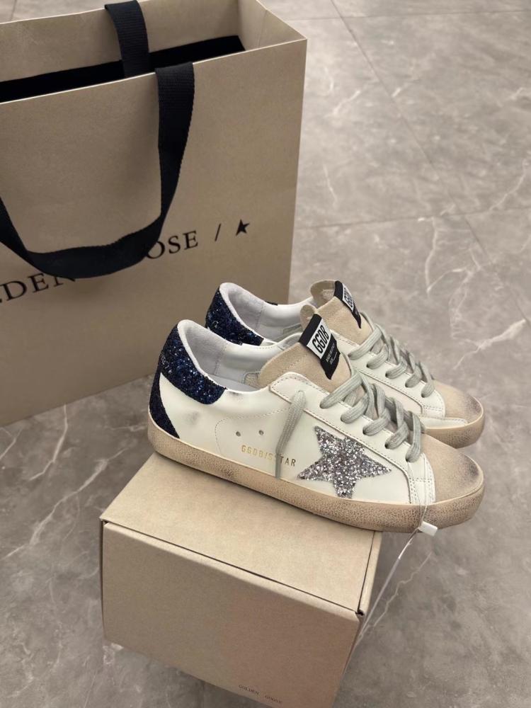 قولدن قوز  Shoes