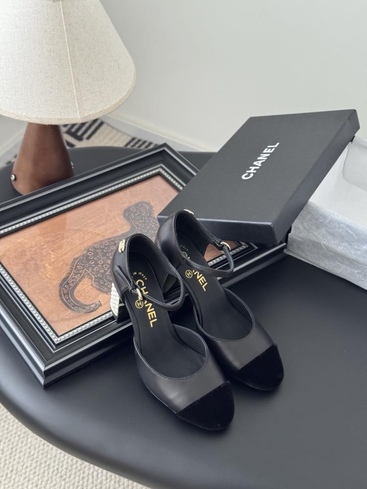 Chanel هيلز