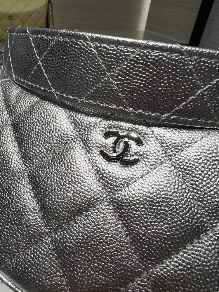 New Crescent Moon Bag شانيل