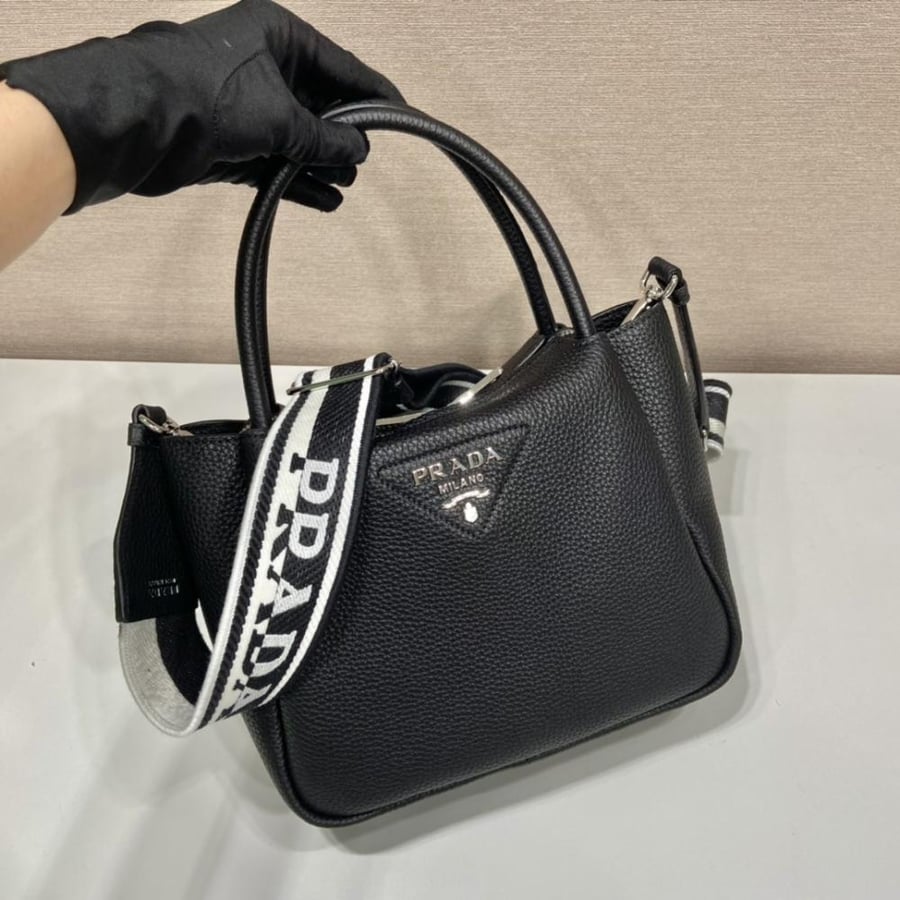 23 Prada