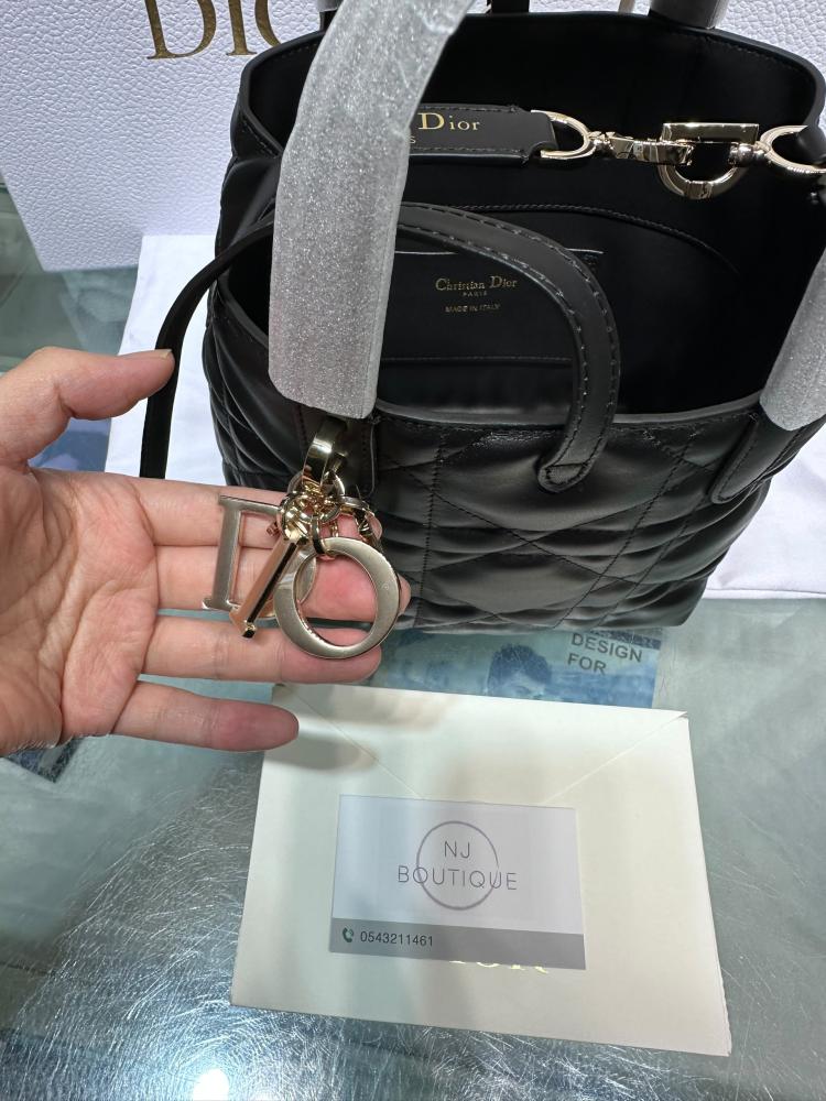شنطة ديور اسود