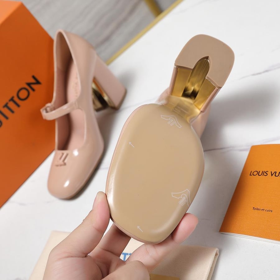 LV shoes
