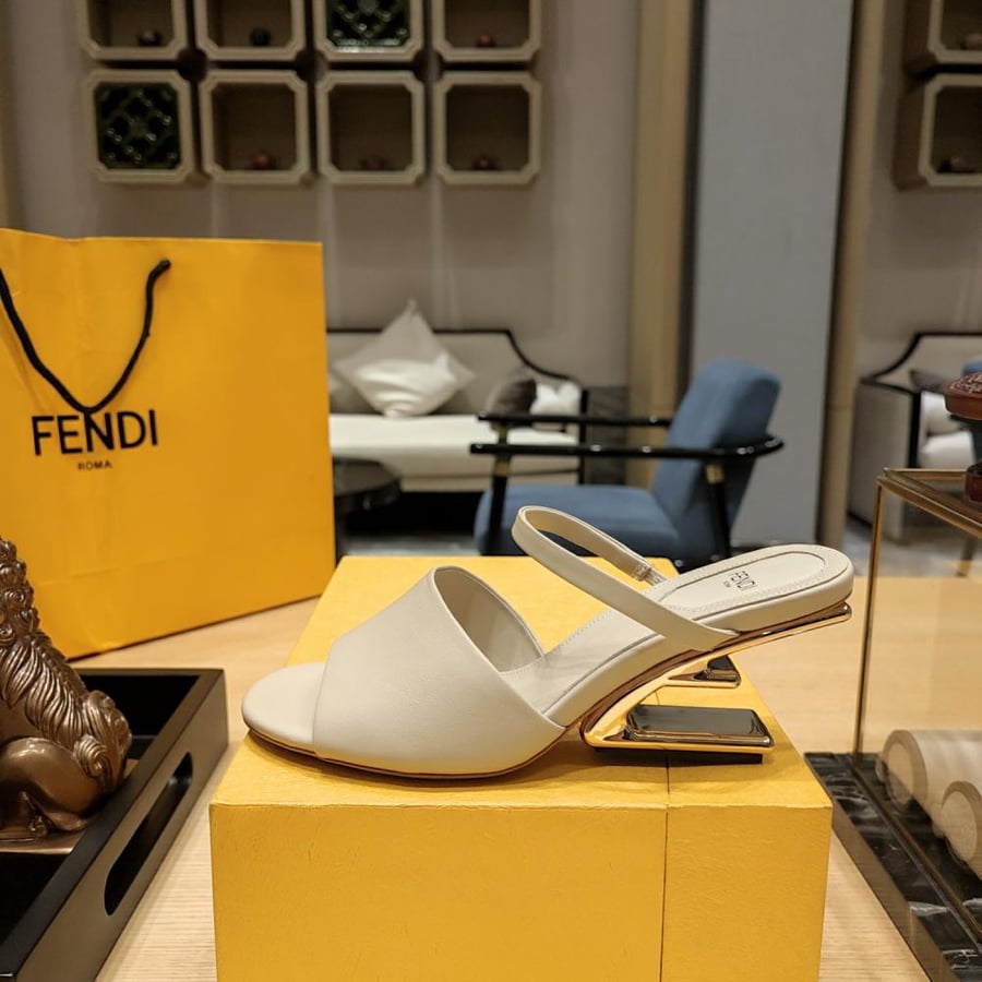 Fendi هيلز