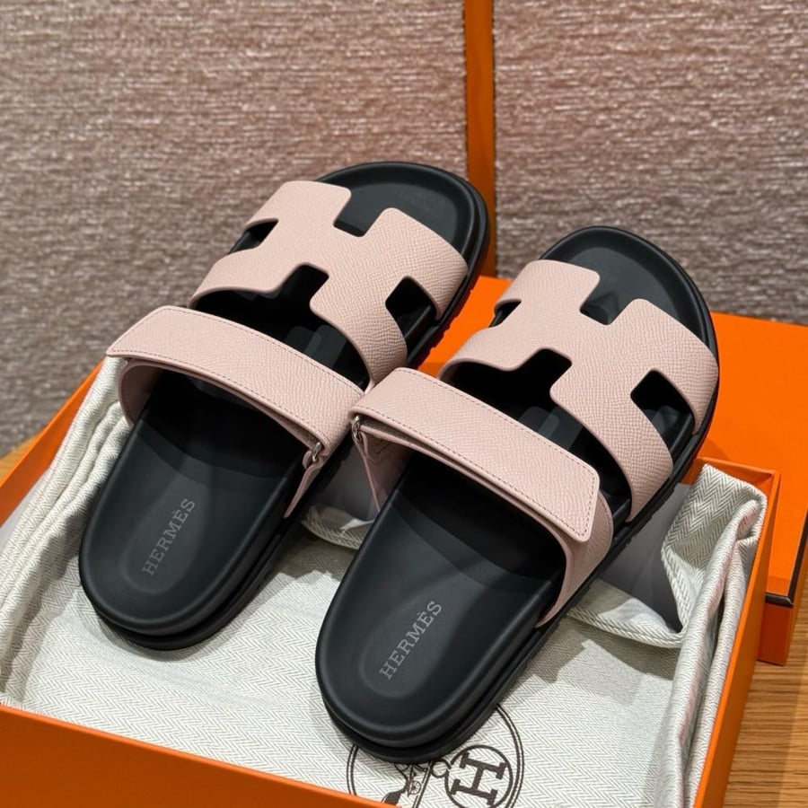 Chypre SANDAL جلد كافيار