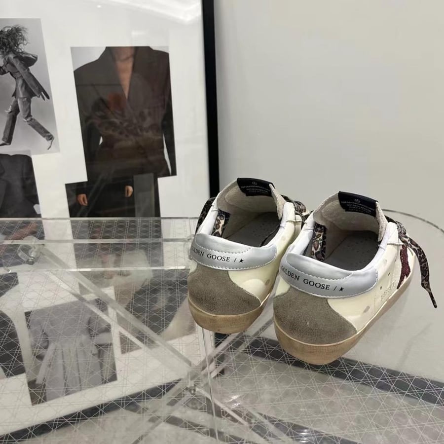 قولدن قوز  Shoes