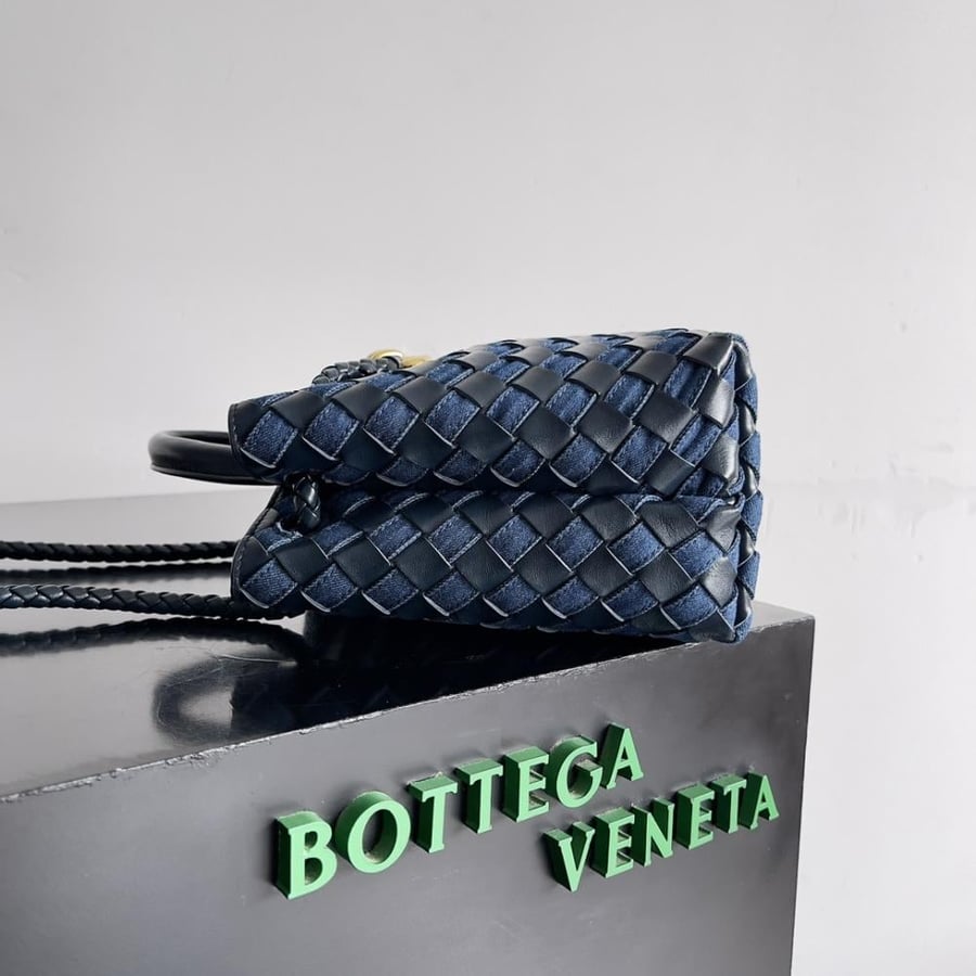 Bottega Veneta 25cm new