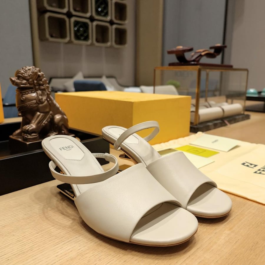 Fendi هيلز