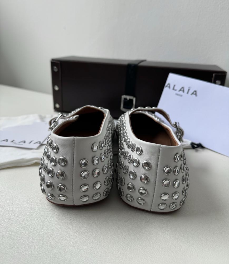 لوفر ALAIA