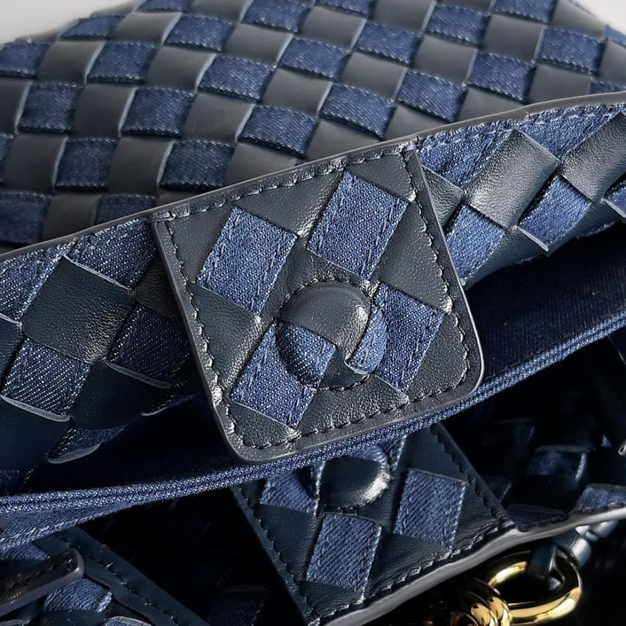 Bottega Veneta 25cm new