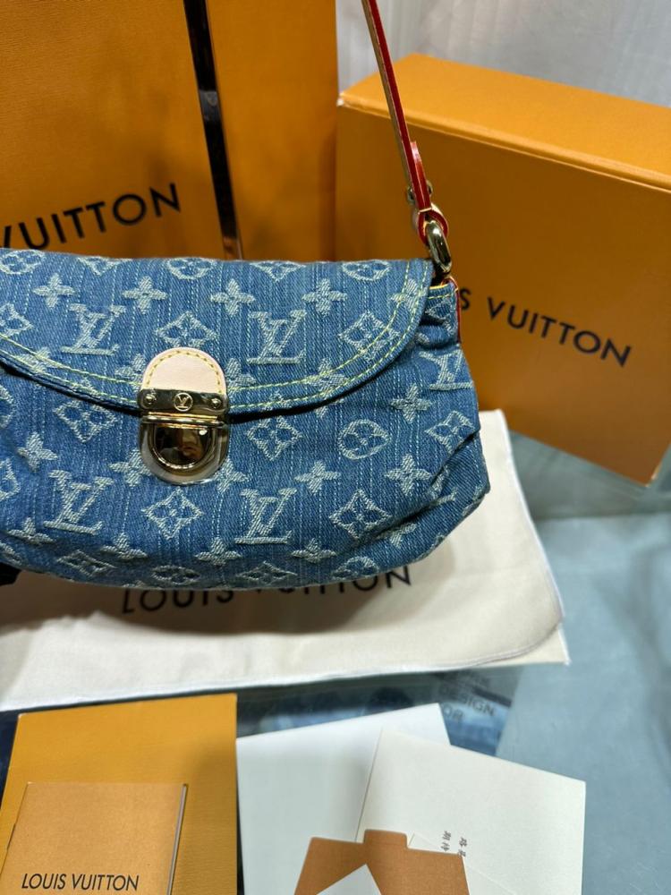 LV BAG