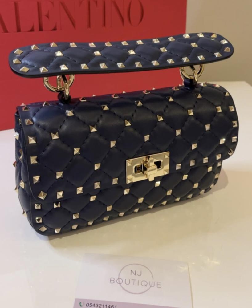 كحلي Valentino