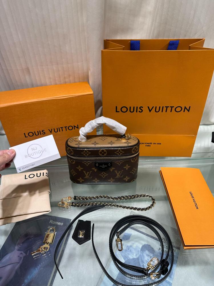 19cm LV BAG Vanity Chain Pouch