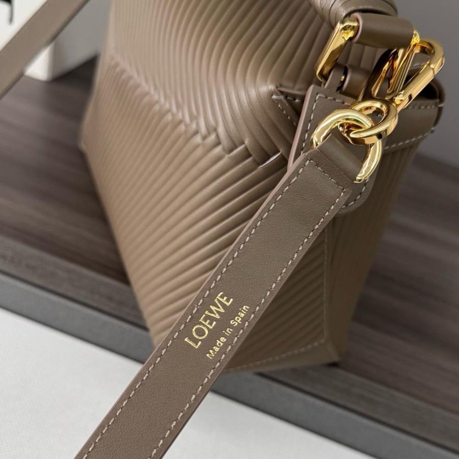Loewe 24cm