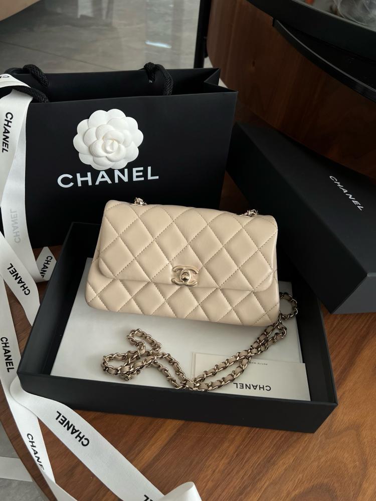 Chanel CLUTCH