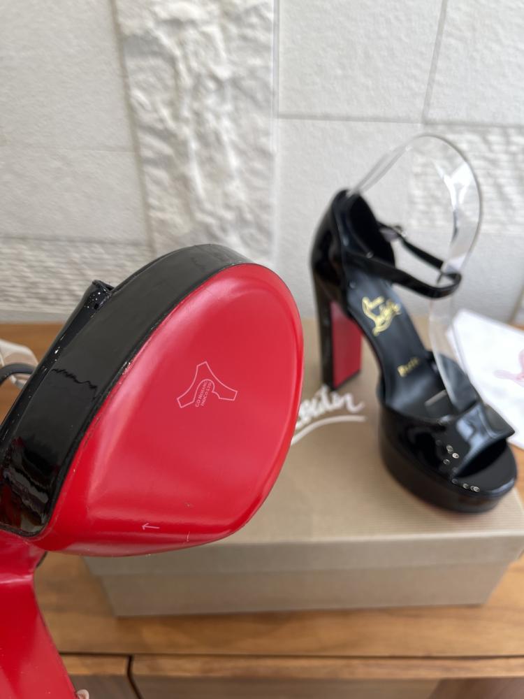 هيلز charistian Louboutin