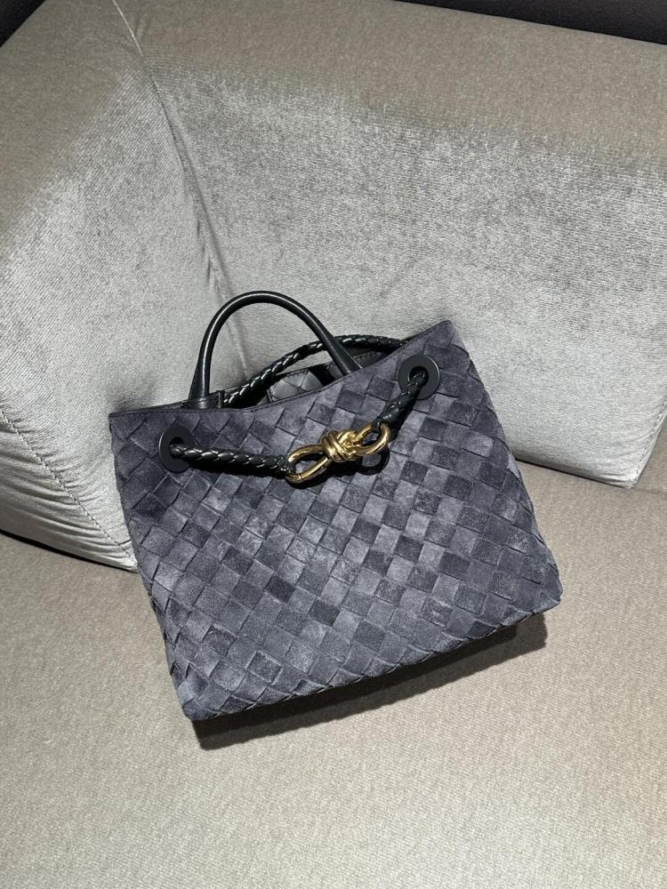 Bottega Veneta 25cm new
