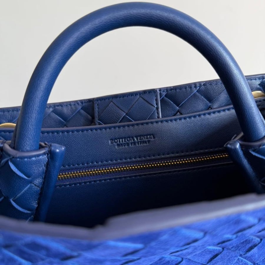 Bottega Veneta 25cm new