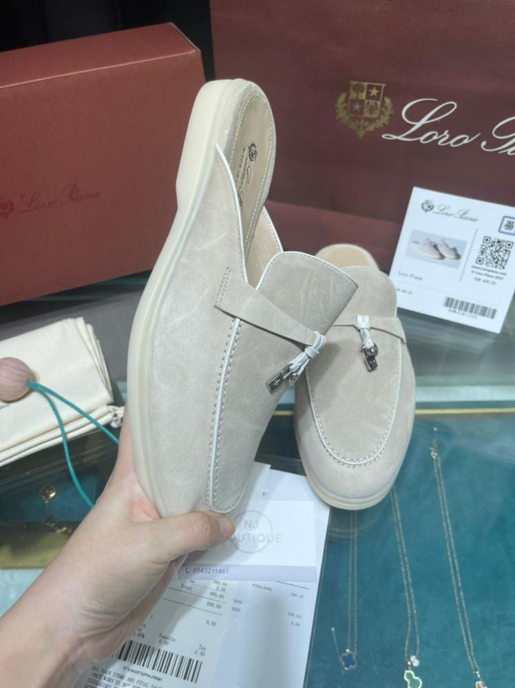 لوربيانا Shoes