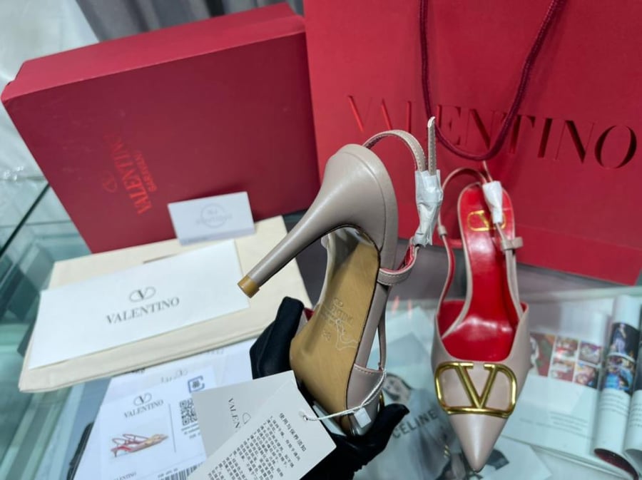 فالنتينو Shoes