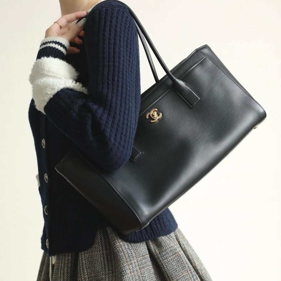شانيل  39cm Small Shopping bag