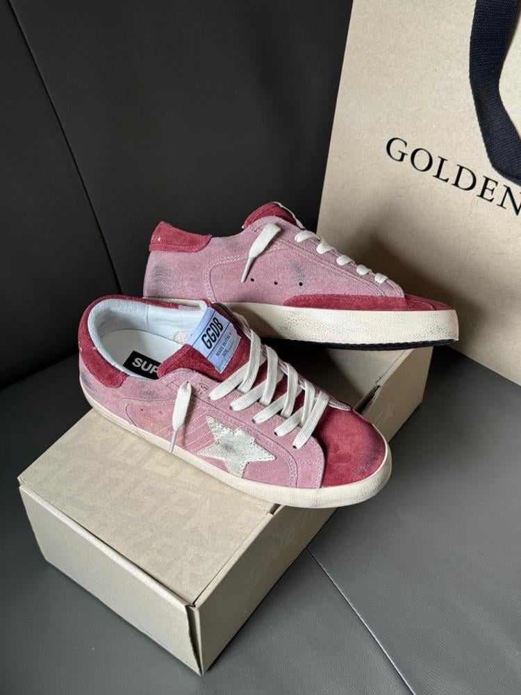 قولدن قوز  Shoes