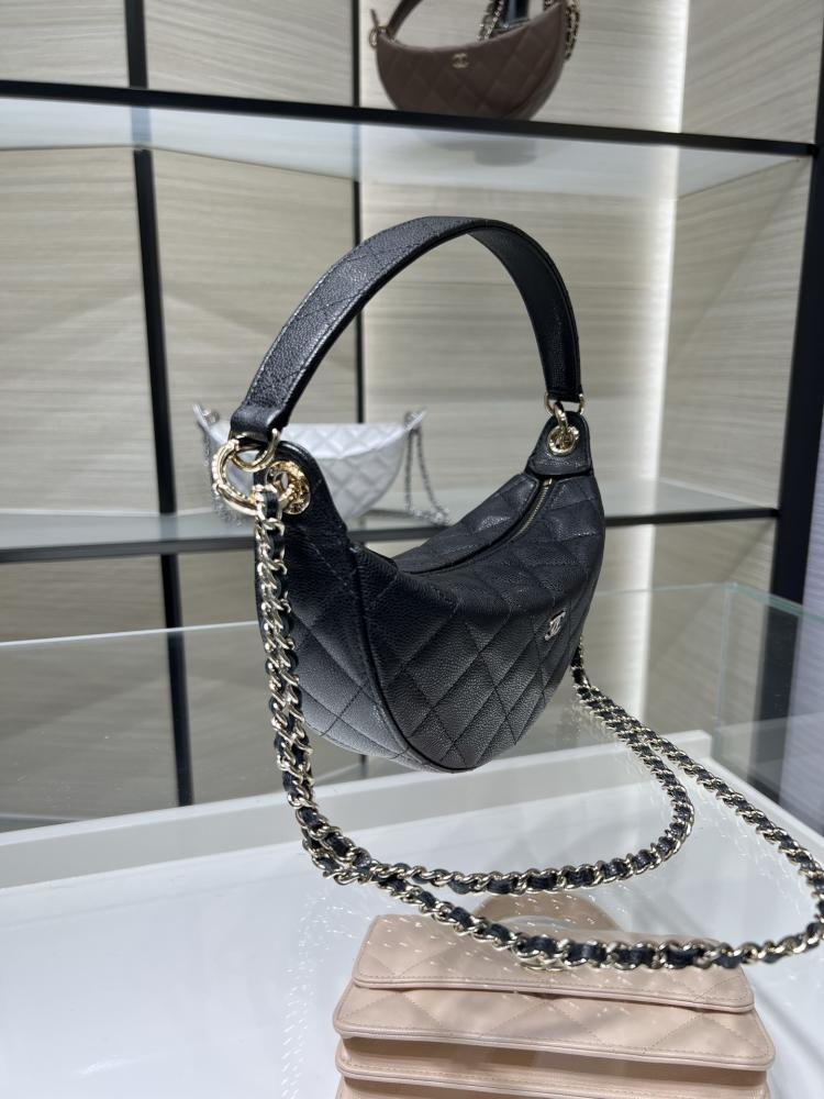 New Crescent Moon Bag شانيل