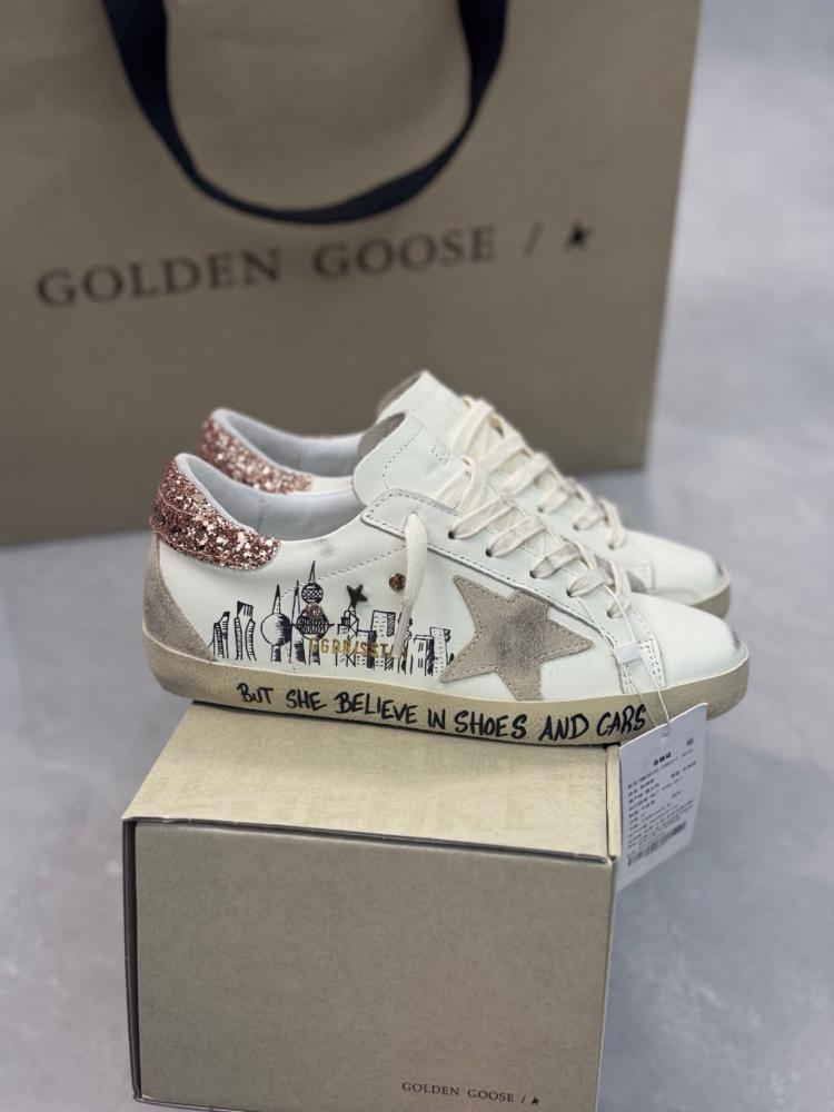 قولدن قوز  Shoes