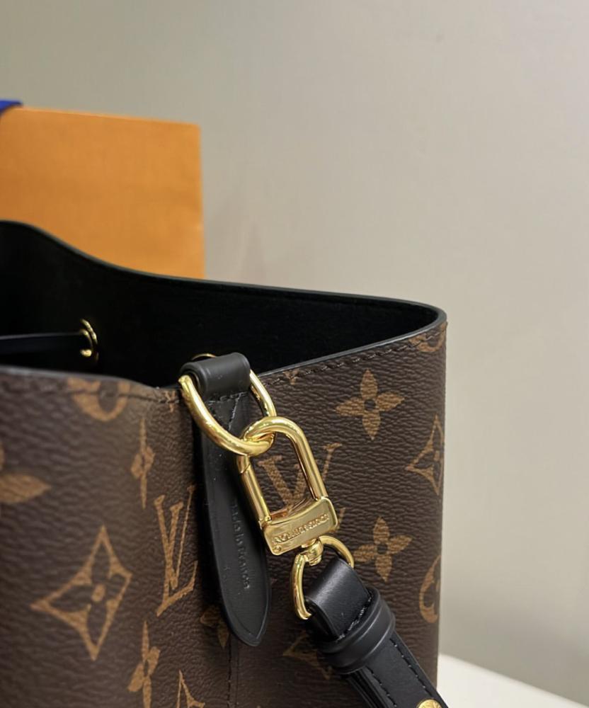 LV BAG