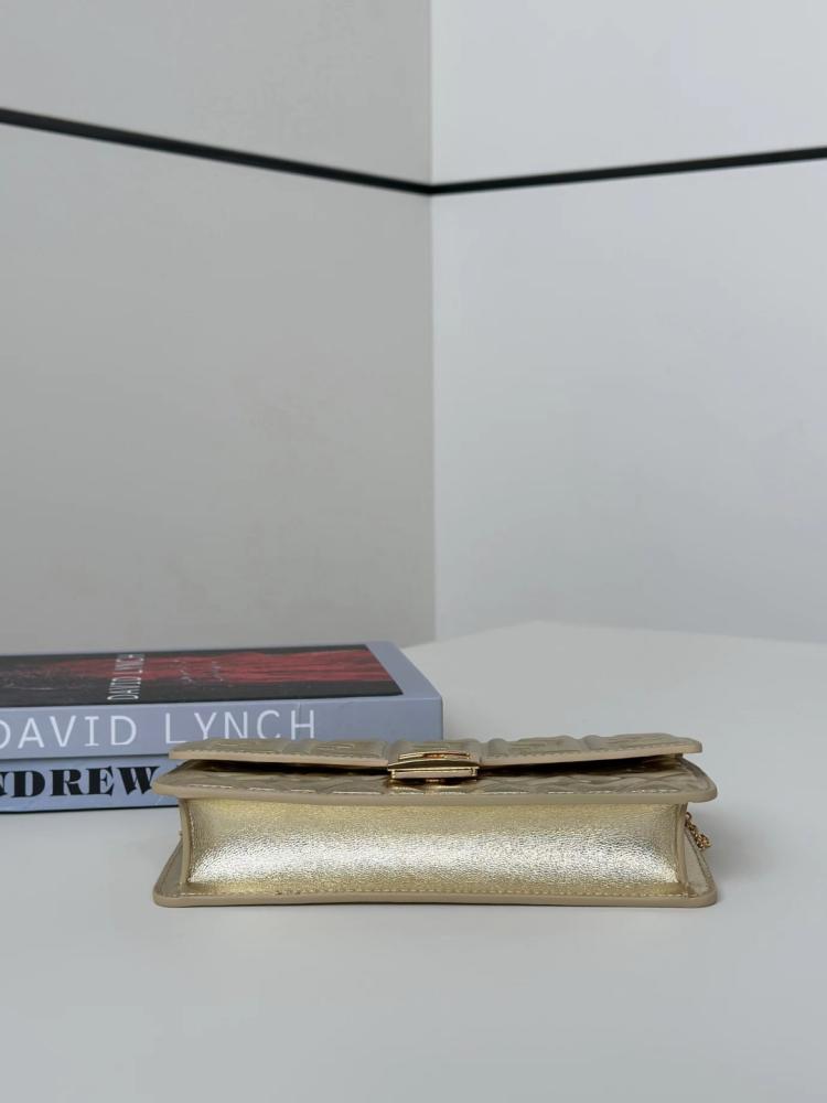 FENDI Baguette chain wallet