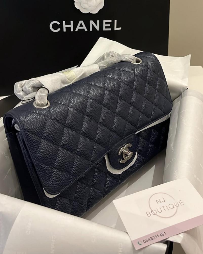 كحلي Chanel classic medium
