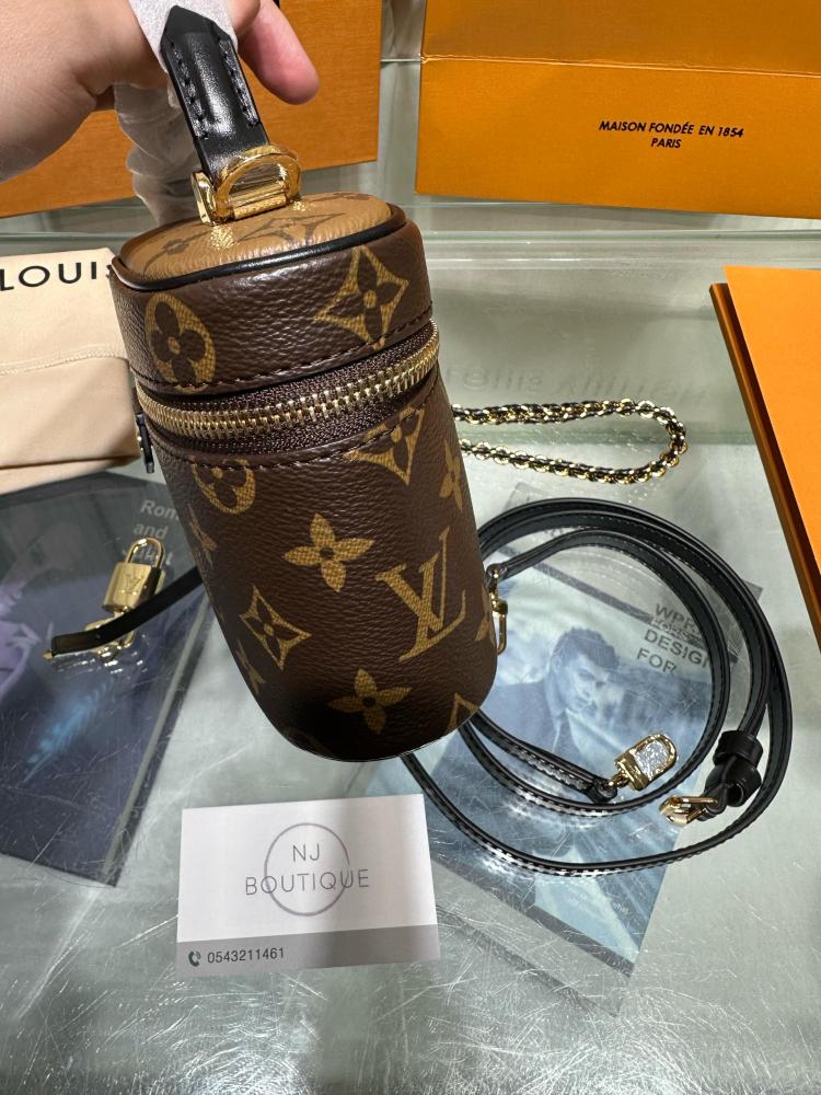 19cm LV BAG Vanity Chain Pouch