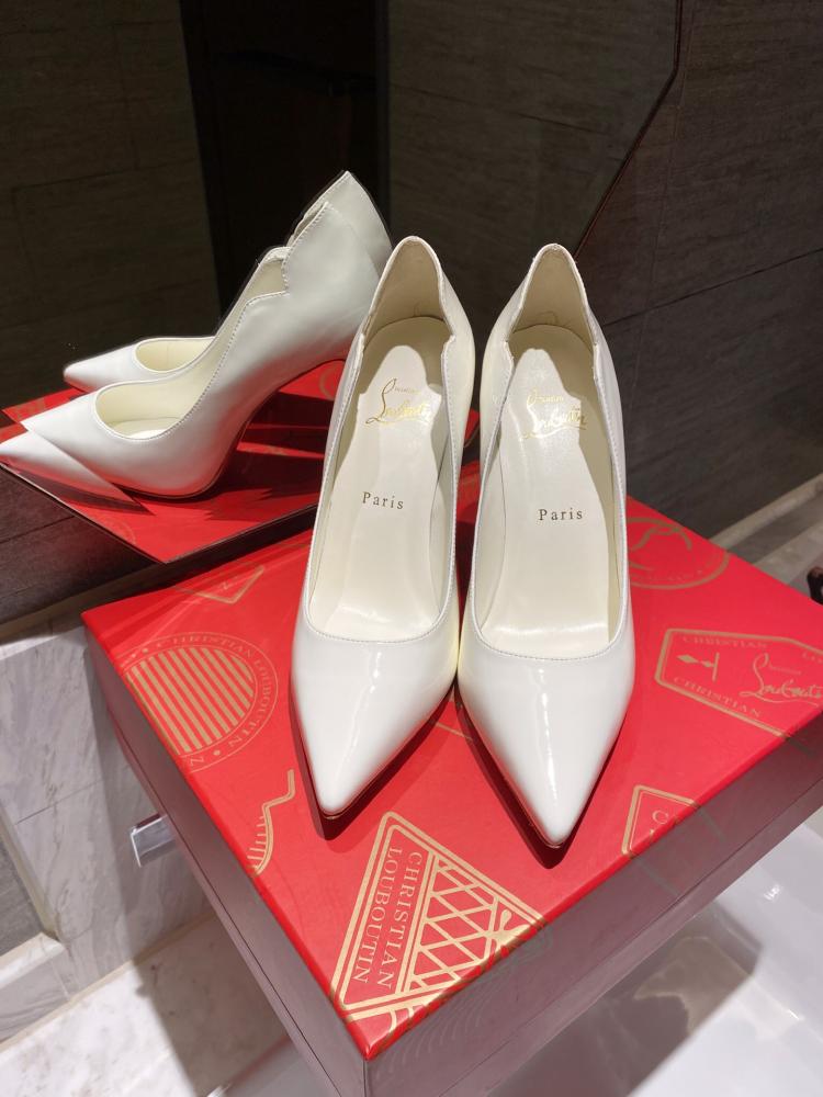 هيلز charistian Louboutin