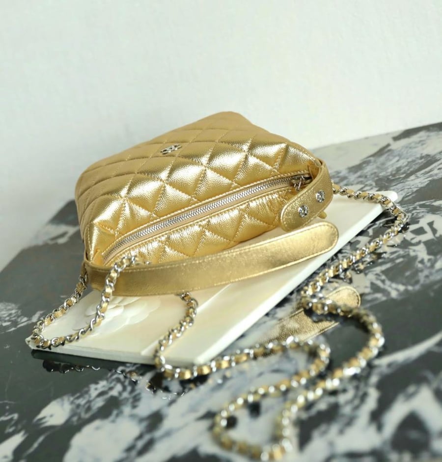 Chanel 26s 21.5cm