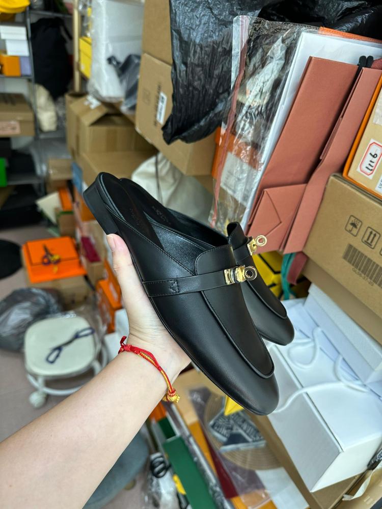 هاردوير ذهبي Hermes Shoes
