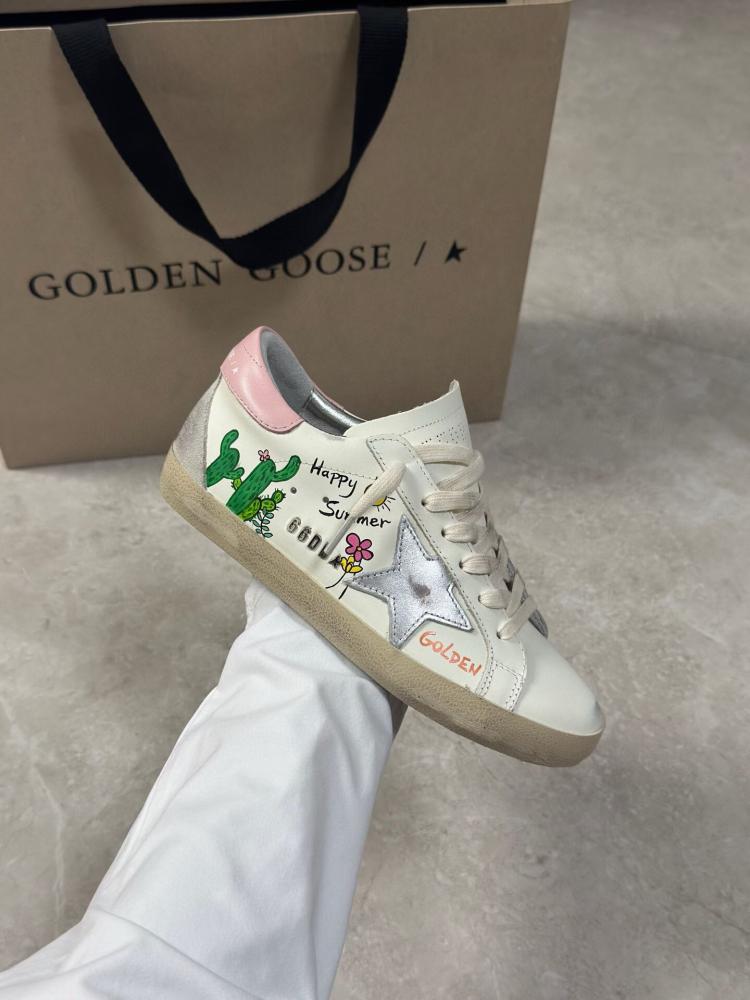 قولدن قوز  Shoes