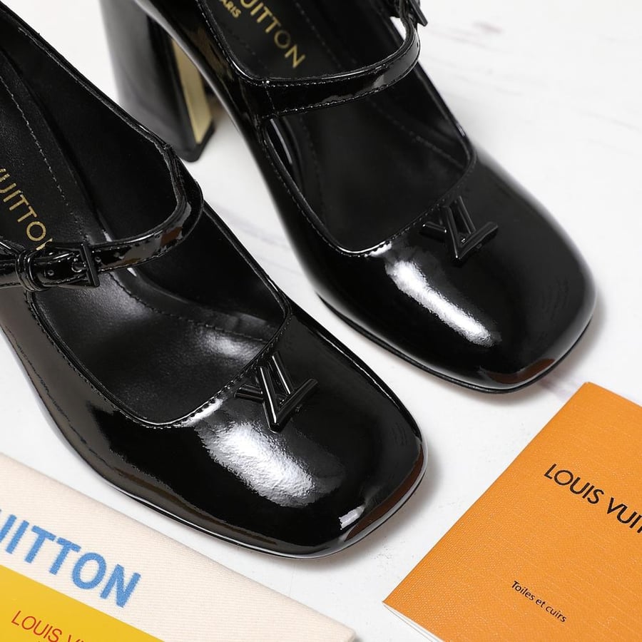 LV shoes