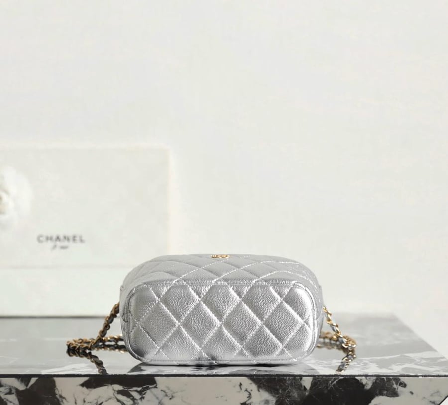Chanel 26s 21.5cm