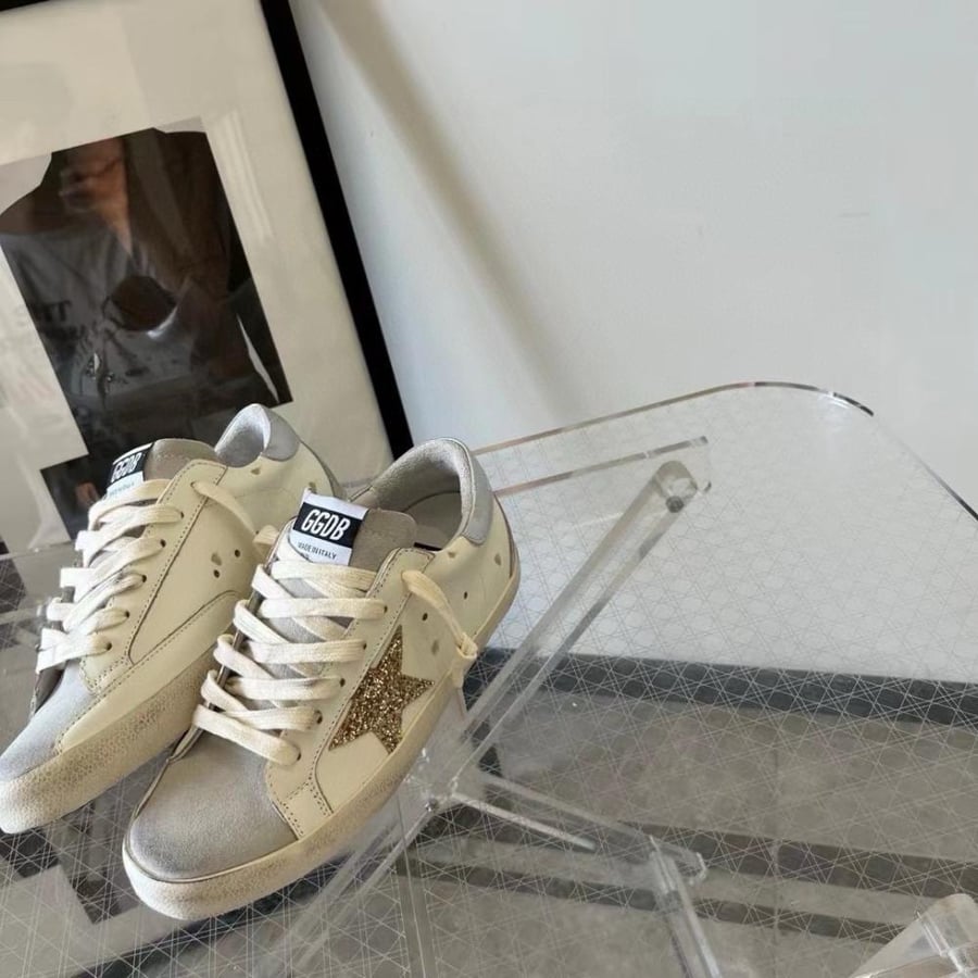 قولدن قوز  Shoes