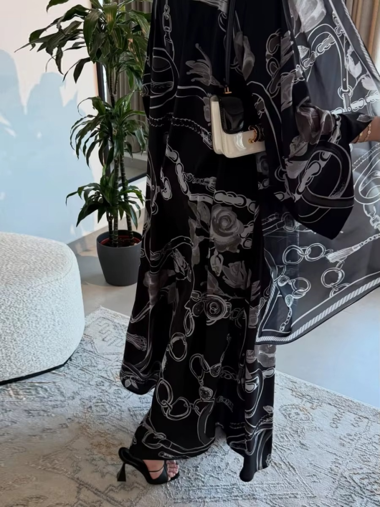 عباية مخططة