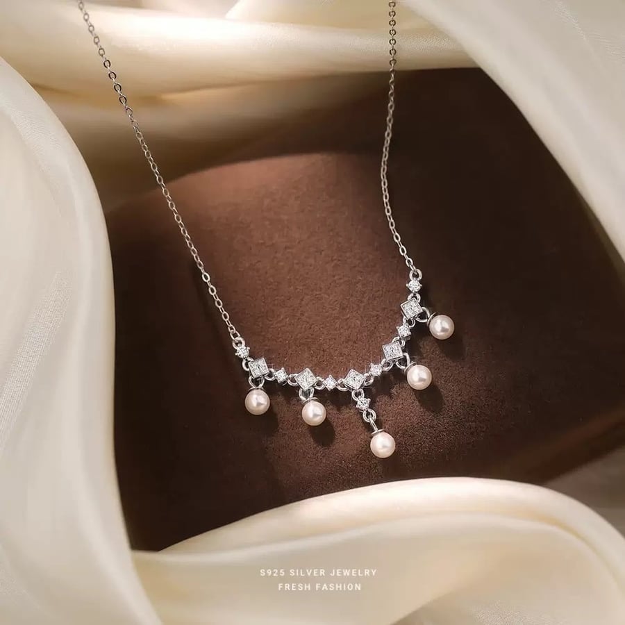 Royal Pearl Cascade Necklace Silver 925