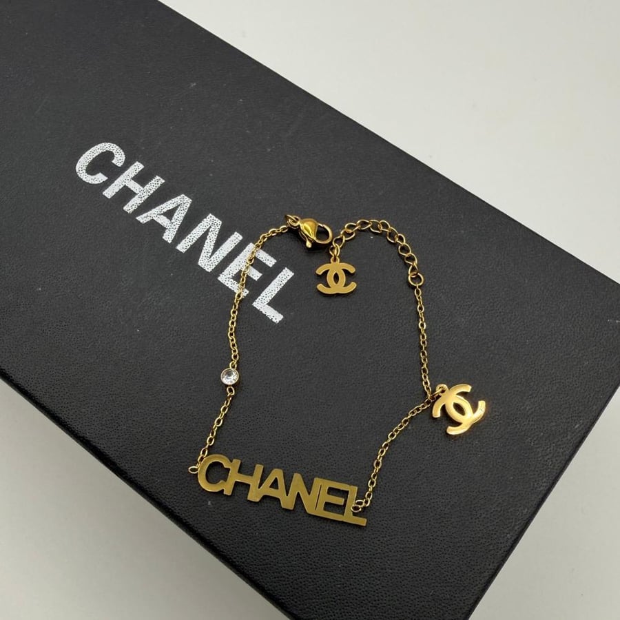 اسورة CHANEL