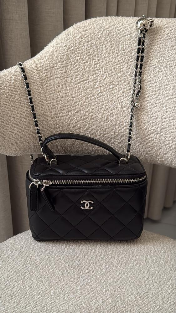 شنطة شانيل فانيتي CHANEL