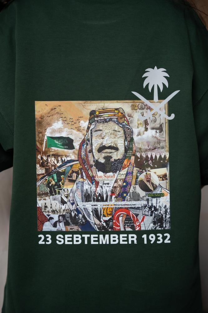 تيشرتات اليوم الوطني السعودي بصورة المؤسس