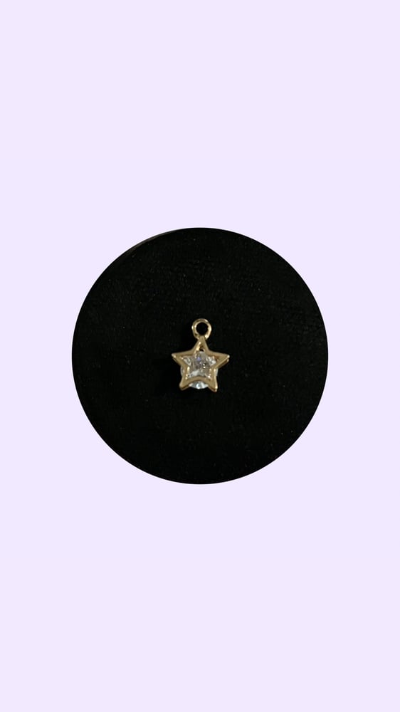 A star with a shiny stone