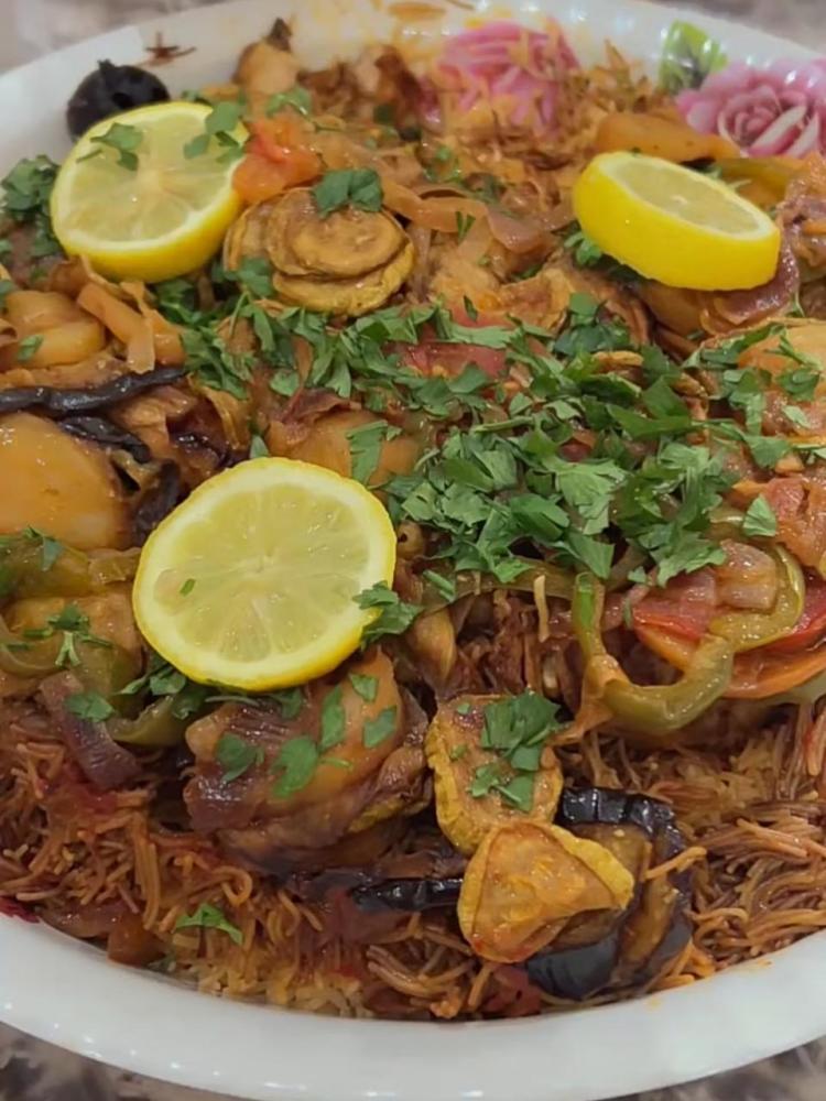 ( حي النظيم )مقلوبة دجاج  مطبخ السعادة