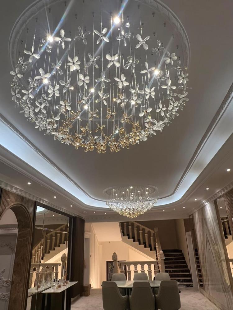 ثريا الياقوت الذهبي بتصميم عصري فاخرLuxury Modern Design Golden Ruby Chandelier