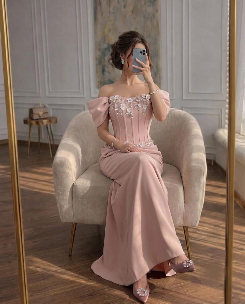 فستان سهرة وردي أوف شولدر بتطريز راقي